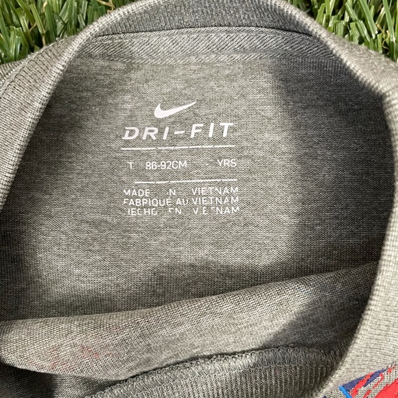 Dri - Fit Nike Running Shirt  (USED) - Picture 3 of 5